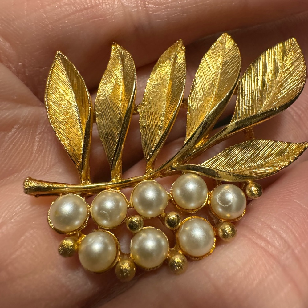 Vintage Stamped Alan J Gold Toned and Faux Pearl Leaf Brooch